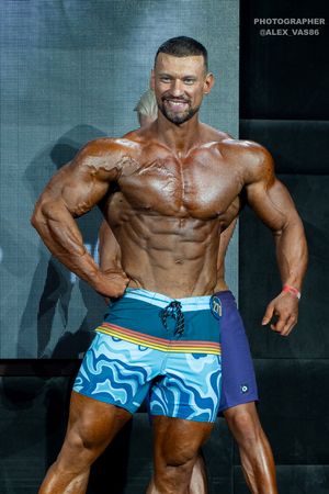 MEN'S PHYSIQUE +179